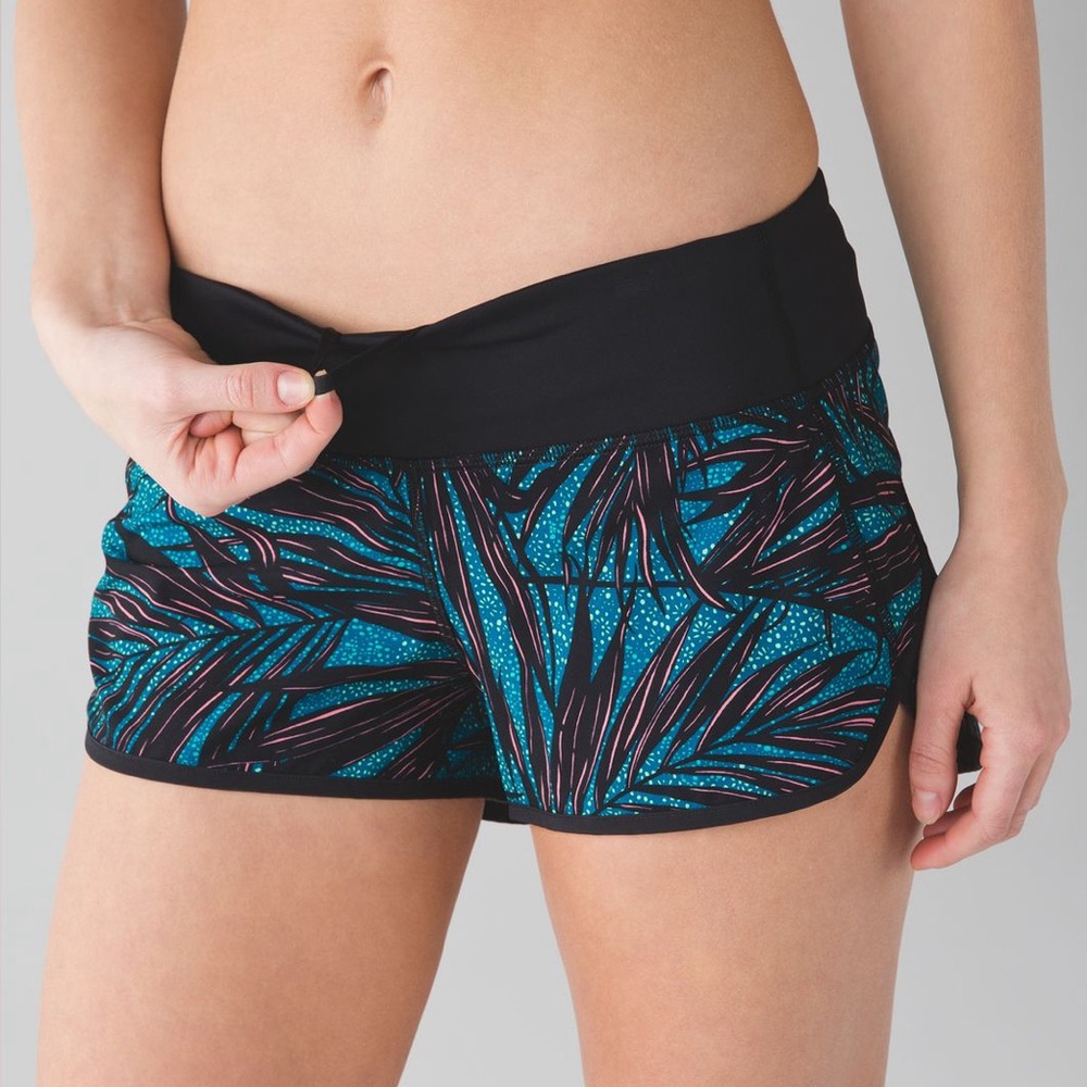 Lululemon Speed Short, Palm Lace Tofino Teal Multi / Black